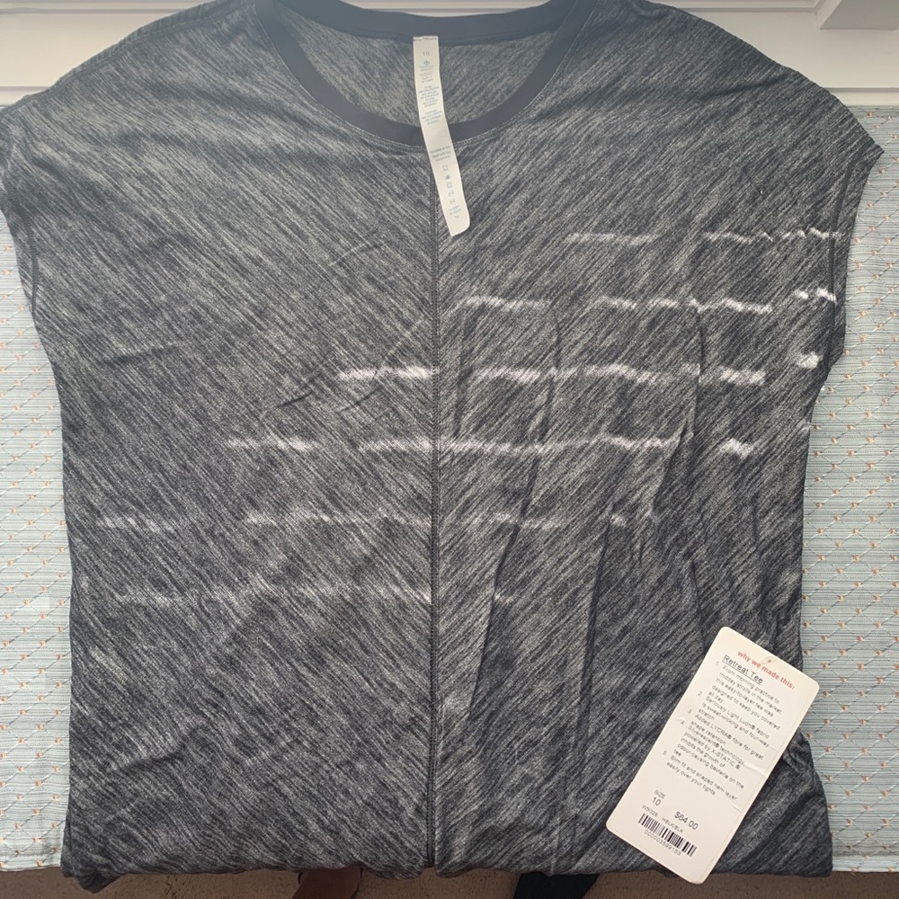 Lululemon Retreat Tee Size 10 NWT
